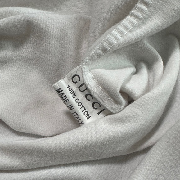 Gucci White T-Shirt with Black and Red Accents - Picture 11 of 11